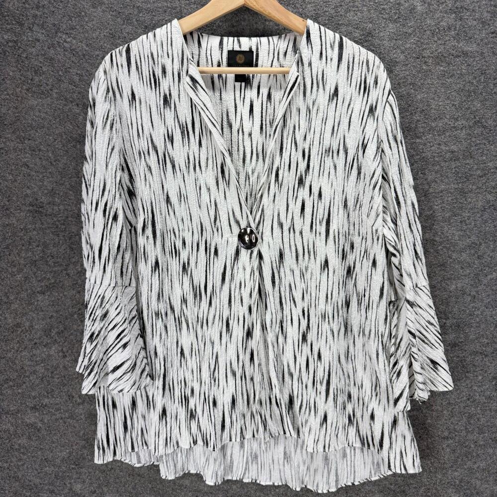 JM Collection Blouse Women XL White Animal Print V-Neck Long Sleeve Rayon Casual